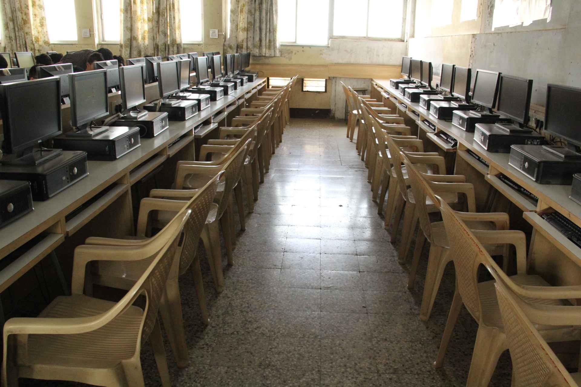 VIT Pune Labs & Classroom photo 4